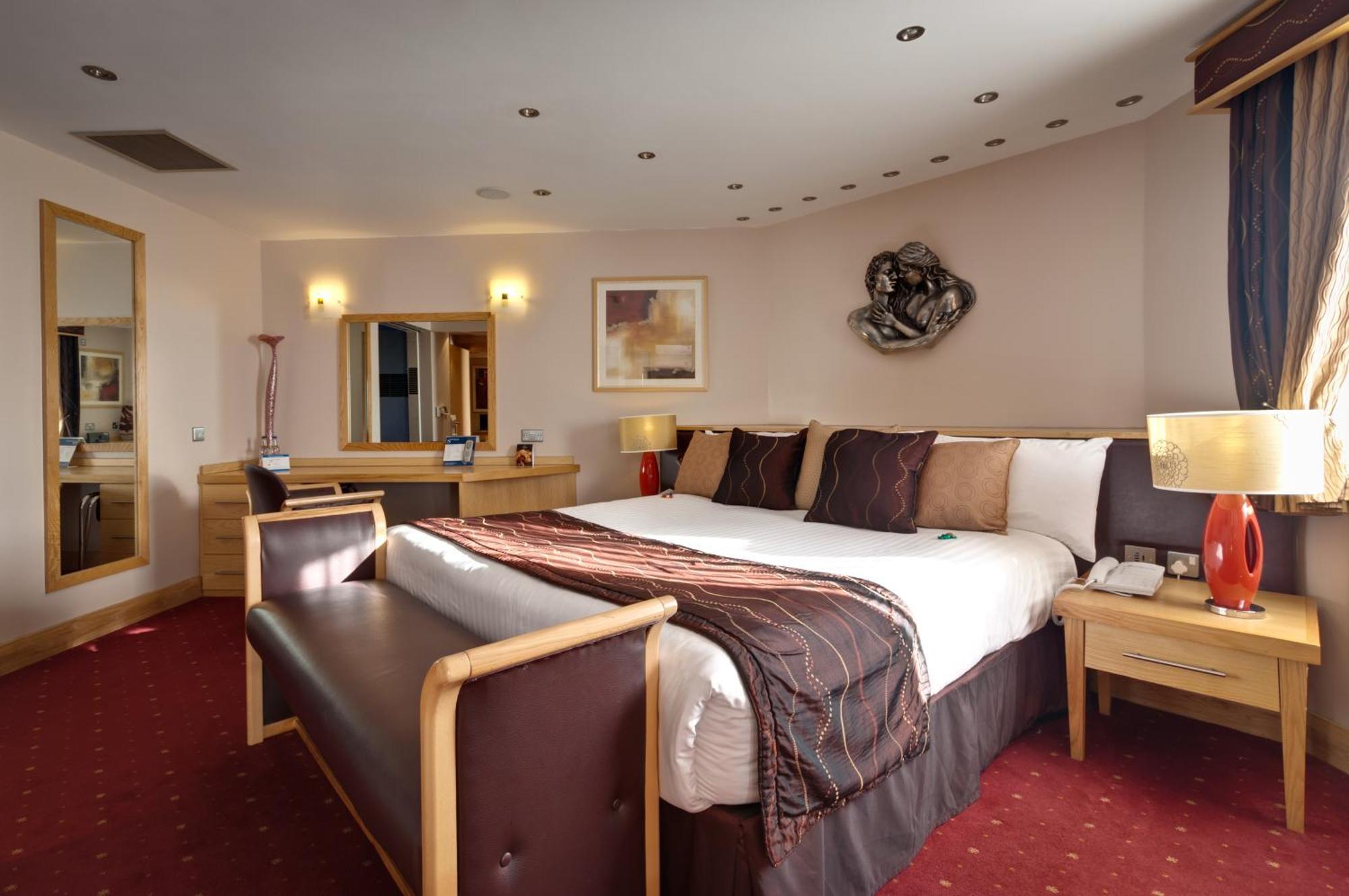 The Suites Hotel & Spa Knowsley - Liverpool By Compass Hospitality Екстериор снимка